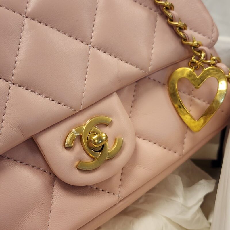 chanel 愛心鏈條cf mini