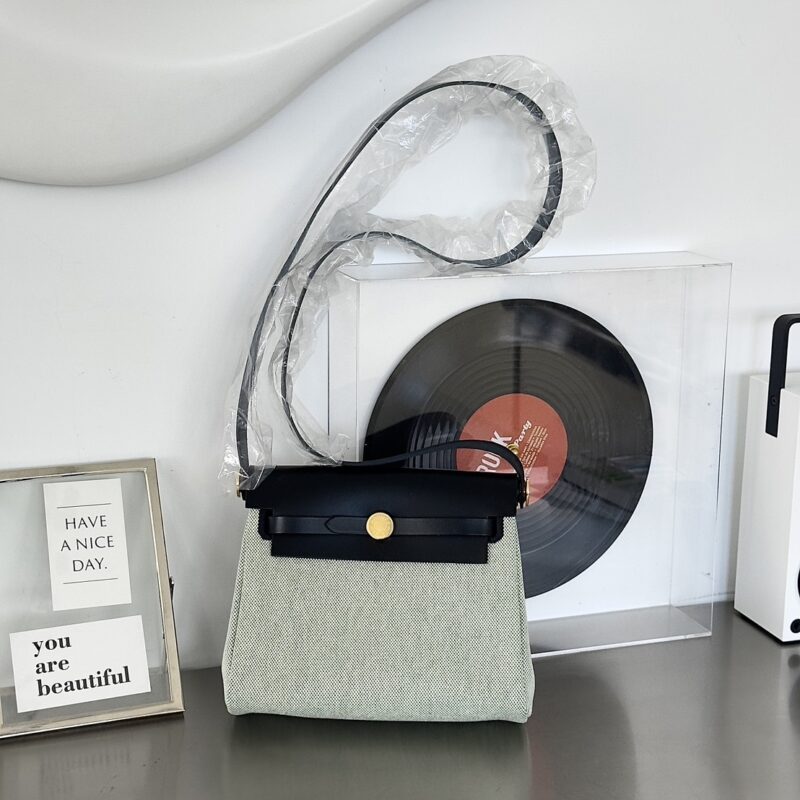 Mini herbag 米白拼中綠色w刻