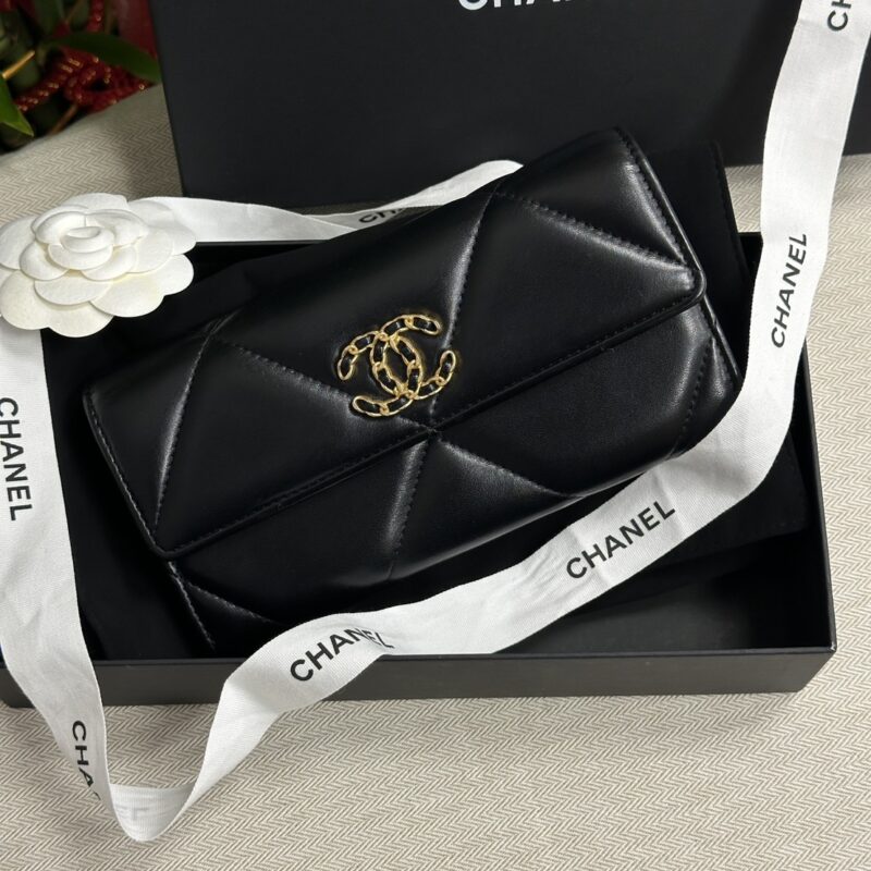 Chanel 19 黑金長夾