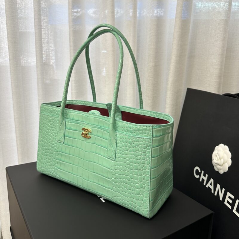 Chanel 26s 鱷魚壓紋印花小牛皮 tote