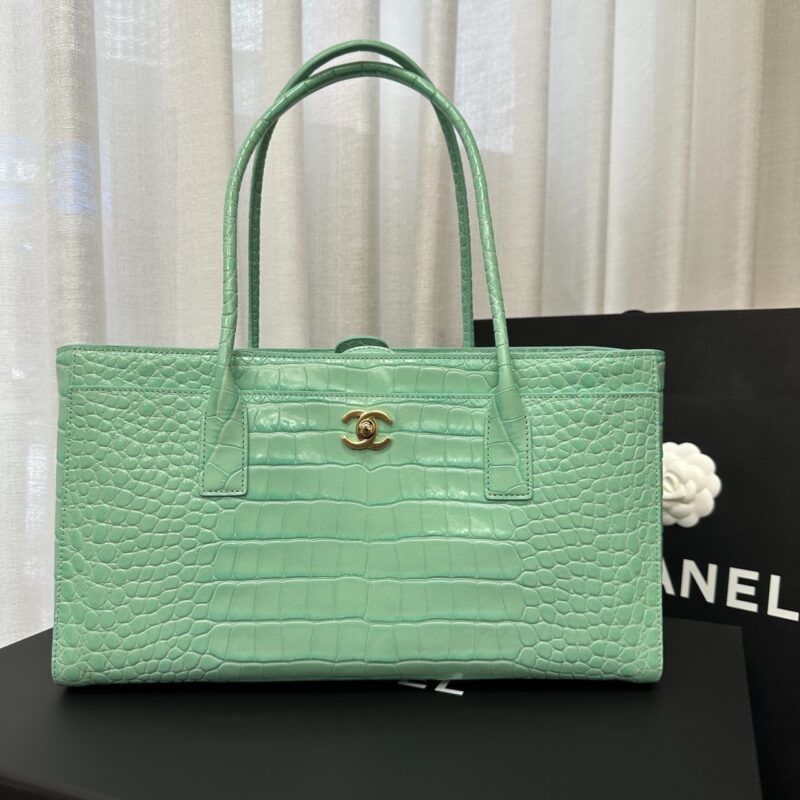 Chanel 26s 鱷魚壓紋印花小牛皮 tote