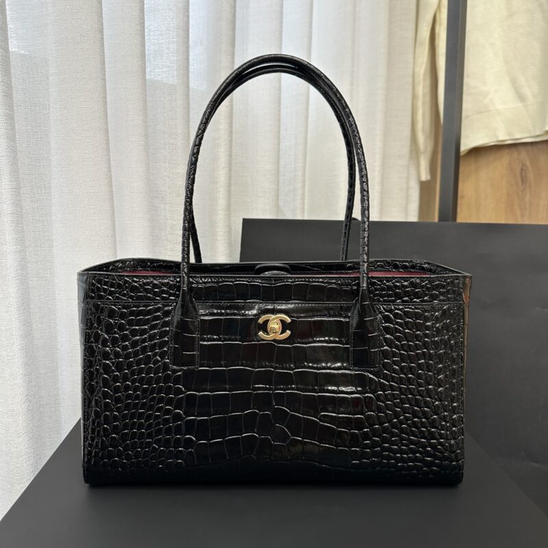Chanel 26s 鱷魚壓紋印花小牛皮 tote 黑