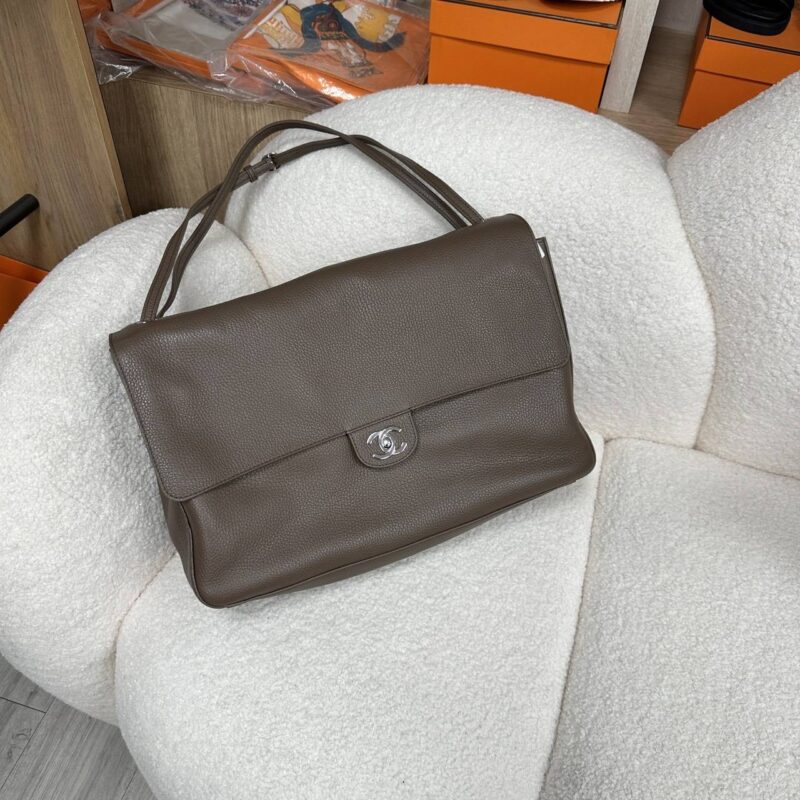 CHANEL 26S Maxi Flap大號口蓋包