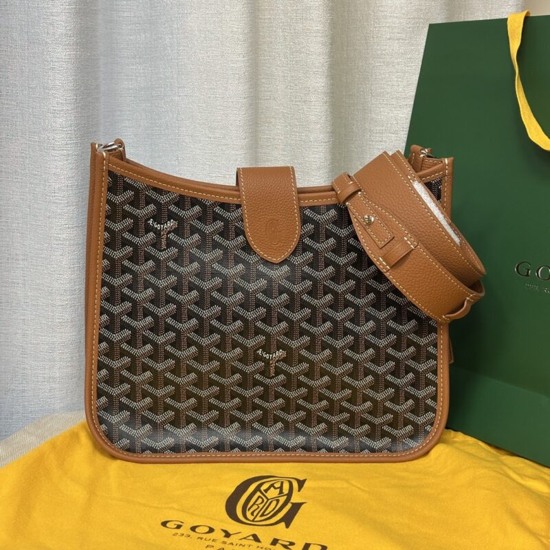 Goyard 新款 Musette 金棕